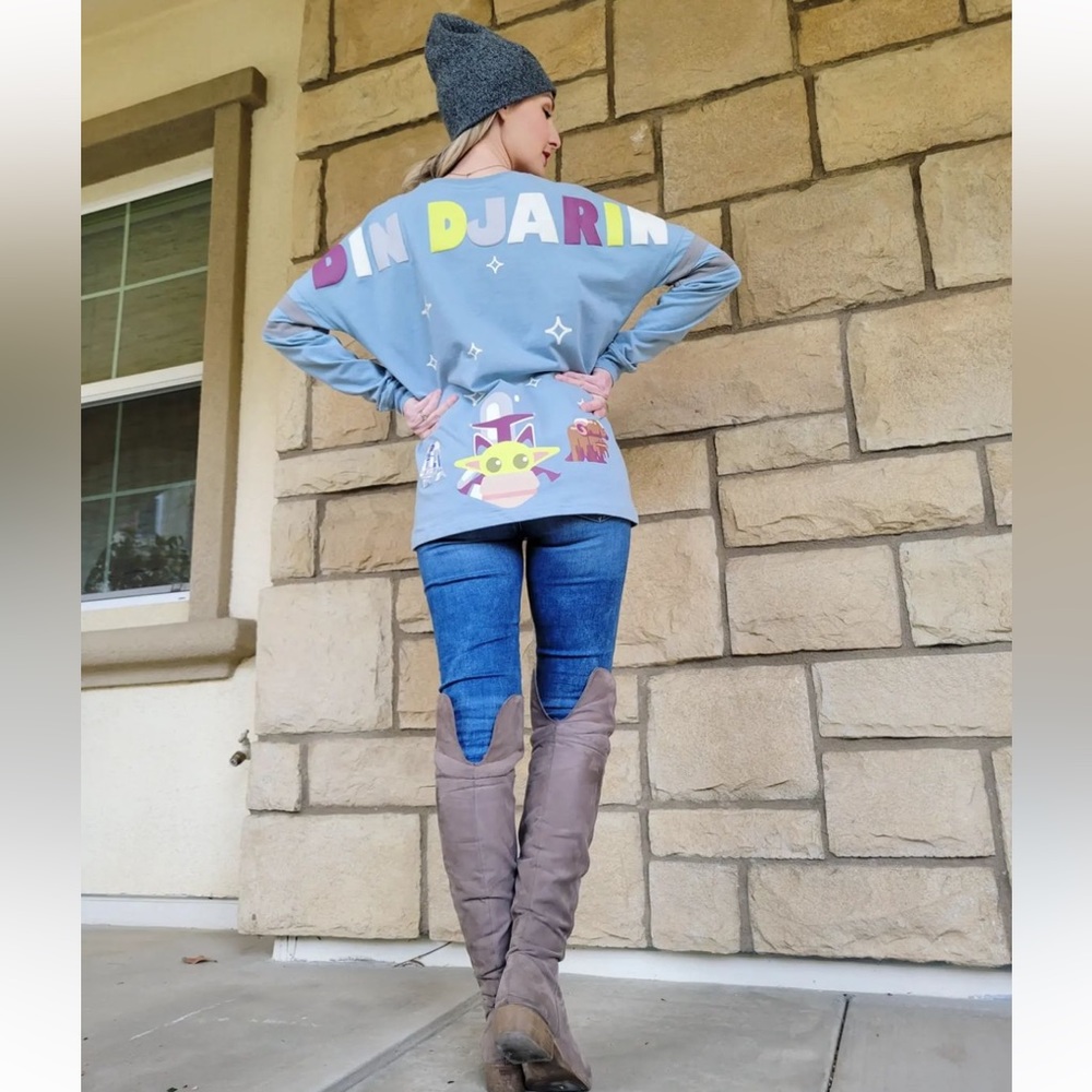 SOLD Her Universe Star Wars The Mandalorian Din Djarin Girls Athletic Jersey